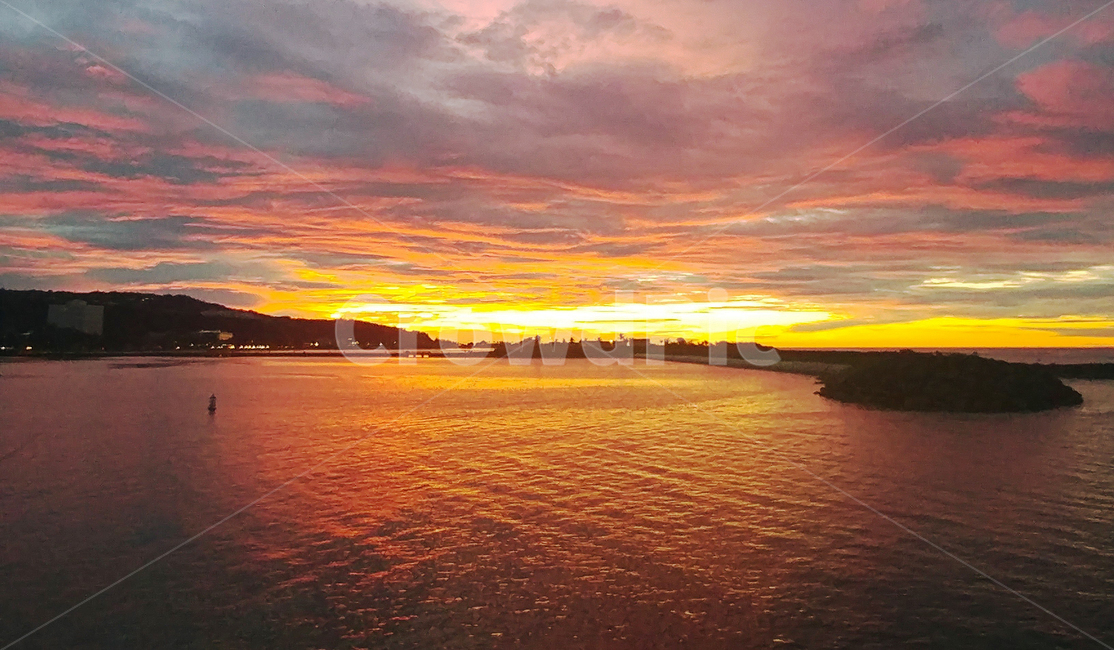dusk,redsunset,sunset,horizon,horizonview,see,노을,바다,지평선,땅거미,자연,풍경,nature,landscape,outdoors,옥외,황혼,red sky,붉은 하늘,일몰,sky,하늘,dawn,새벽