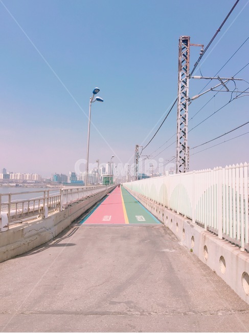 잠실철교,한강,한강다리,화창함,햇빛,봄,jamsilbridge,hanriver,bridgeofhanriver,sunshine,spring,파란하늘,bluesky,도시,풍경,city,landscape,한국도시풍경,한국도시경관,korea cityscape,road,도로