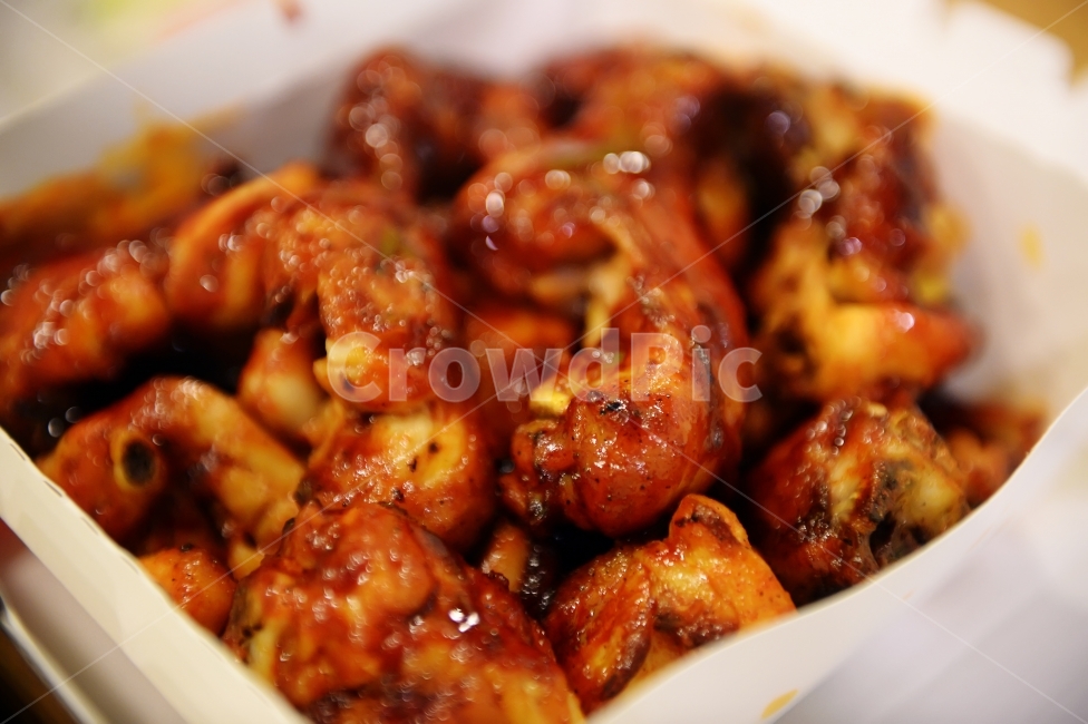 양념치킨,간장치킨,치킨,배달,배달음식,먹방,집밥,식사,닭다리,닭,닭날개,닭고기,후라이드,음식,식재료,요리,육류,고기,야식,맛집,food,cook,meal,dishes,meat,chicken,음식,식재료,요리,food,cook,meal,dishes,food reserves,육류,고기,meat