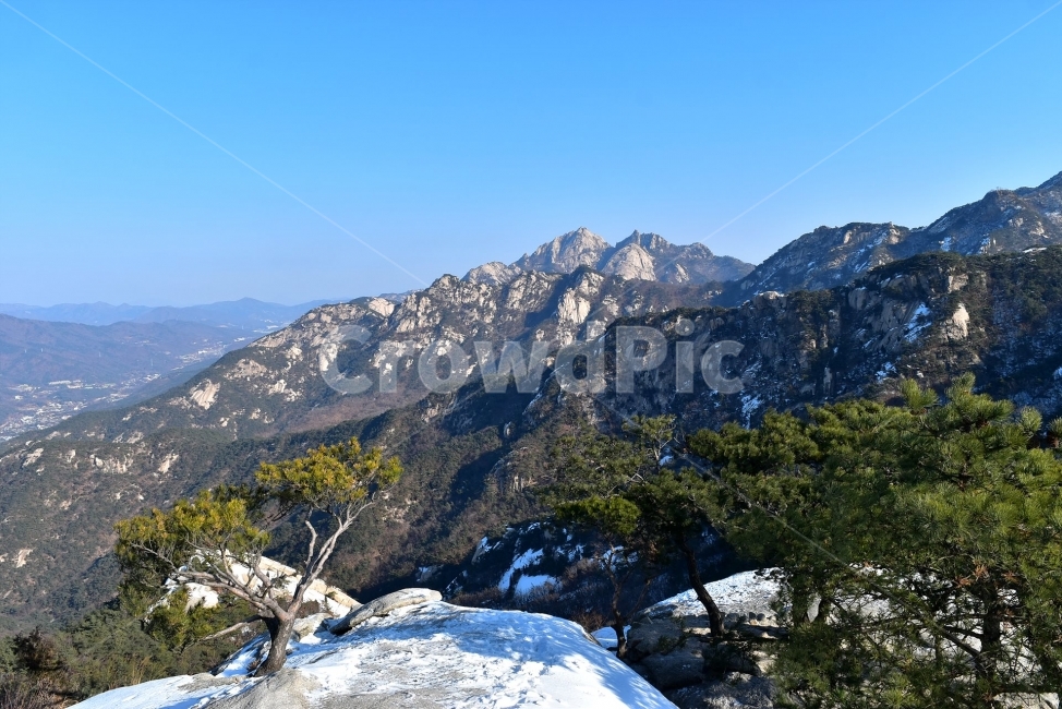 북한산,풍경,자연,국립공원,서울,도심지,명산,겨울,힐링,산행지,국내여행,자연풍경,산사진,Seoul,Korea,National,Park,비경,산행,등산,트레킹,100대명산,기암,바위산,백운대,바위,암봉,암봉우리,족두리봉,향로봉,비봉,자연,풍경,nature,landscape,한국자연풍경,한국자연경관,korea nature landscape,mountain,산,outdoors,옥외,mountain range,산맥