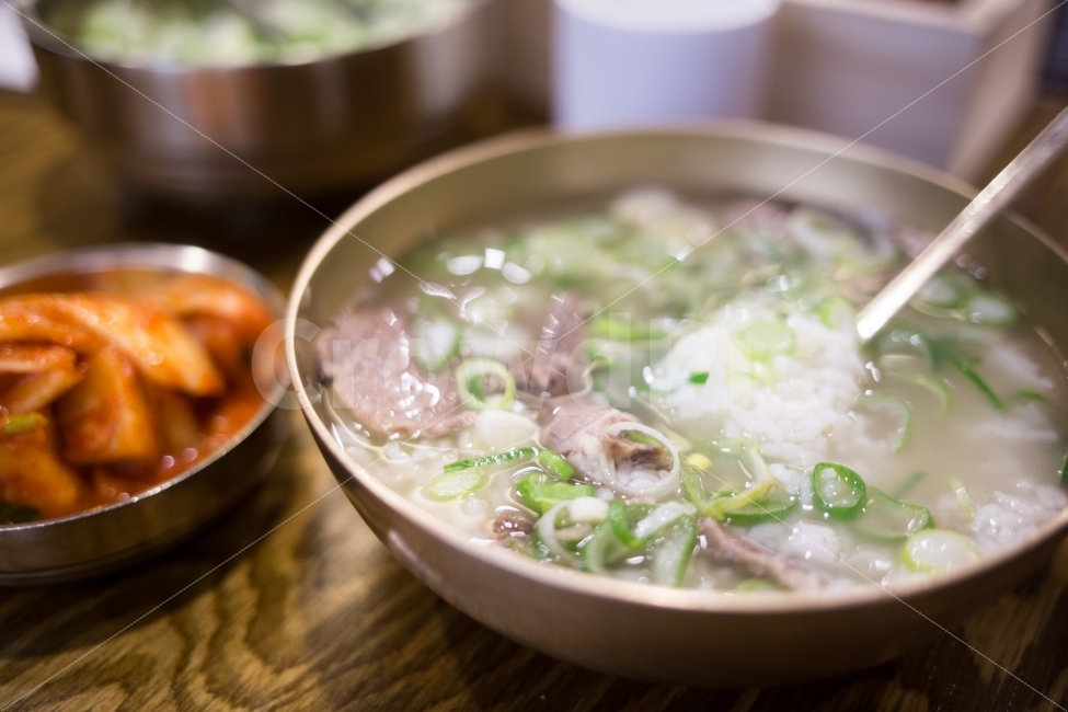 곰탕,보양음식,여름음식,몸보신,소고기곰탕,소고기국,음식,식재료,요리,food,cook,meal,dishes,food reserves,한식,한국음식,한국요리,korean food,korean dishes,korean meal,korean cook