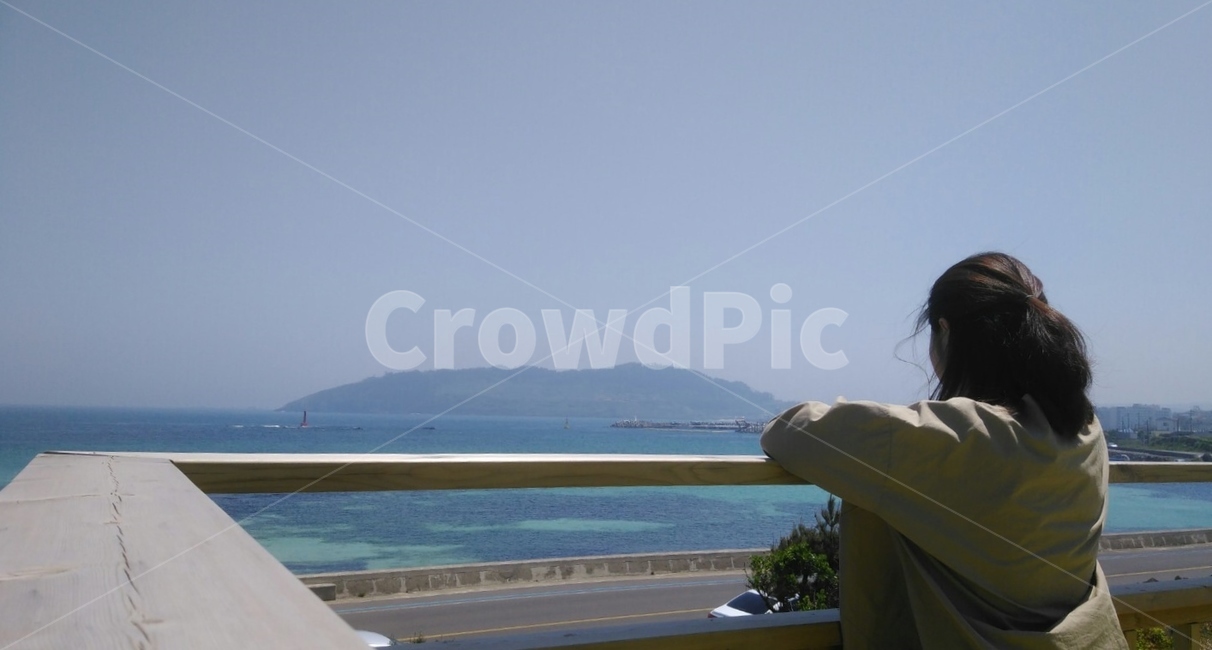 제주도,뒷모습,생각,여자,바다,감상,사람,인물,인간,human,person,여성,여자,woman,female,lady