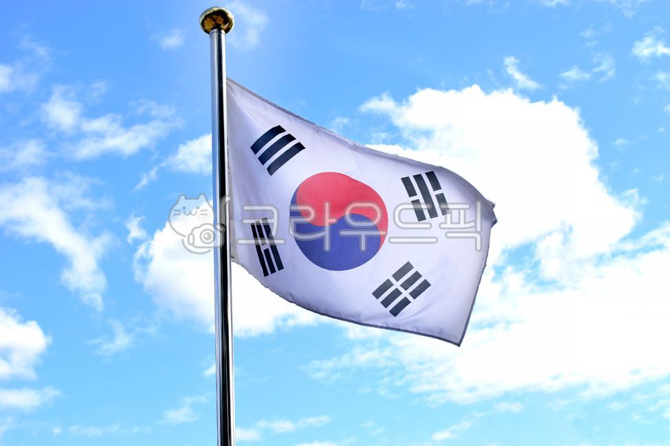 sky,symbol,flag,Korean flag,hoisting the flag,national holiday,Memorial Day,hoist,korea,flutter,Korean Flag,hoisting,Geongongamri,Taegeuk