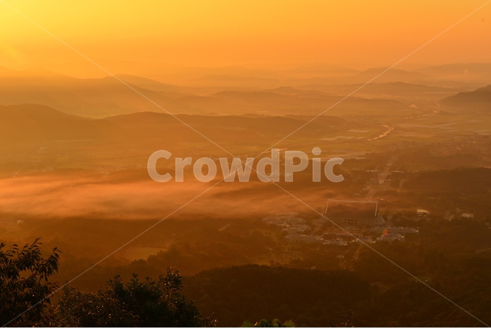 플레어,light,빛,nature,자연,landscape,경치,outdoors,옥외,scenery,풍경,dawn,새벽,redsky,붉은하늘,sky,하늘,weather,날씨,flare,충남,천안,흑성산,독립기념관,흑성산운해,독립기념관아침,일출,여명,아침,운해