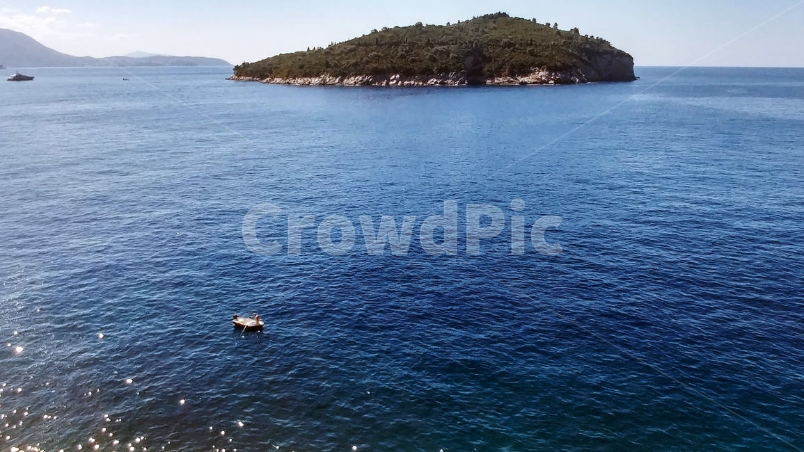 바다,섬,나무,하늘,배,sea,island,자연,풍경,nature,landscape,land,땅,outdoors,옥외,water,물,ocean,대양,shoreline,해안선