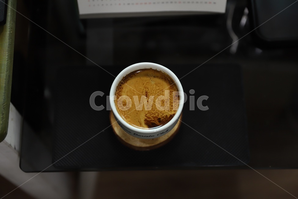 원두,커피,홈카페,아이스아메리카노,아메리카노,로스팅,커피한잔,커피,카페,coffee,cafe