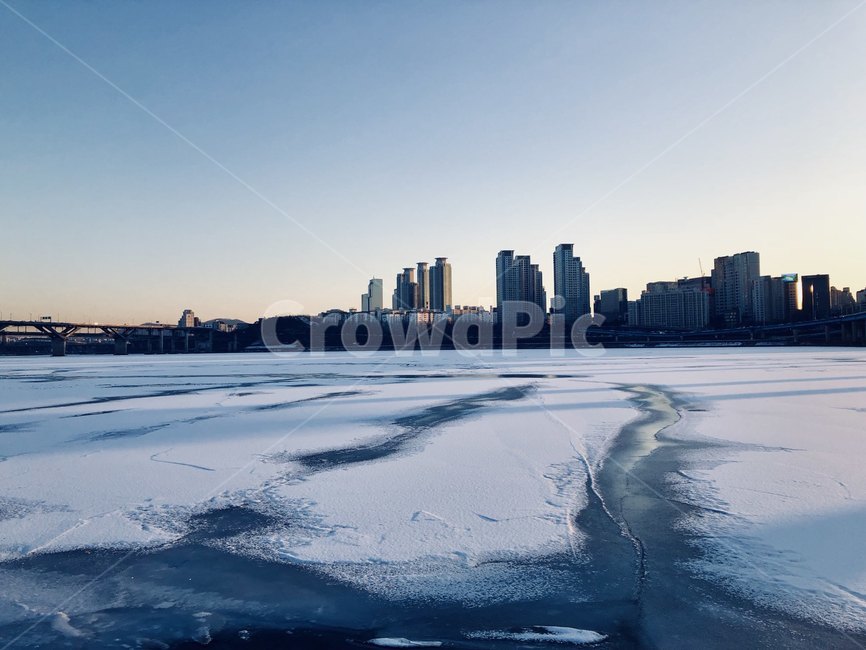 뚝섬한강공원,뚝섬,한강공원,한강,공원,겨울,해질녘,겨울,계절,winter,season,도시,풍경,city,landscape,한국도시풍경,한국도시경관,korea cityscape,nature,자연,outdoors,옥외,ice,얼음,mountain,산,빙