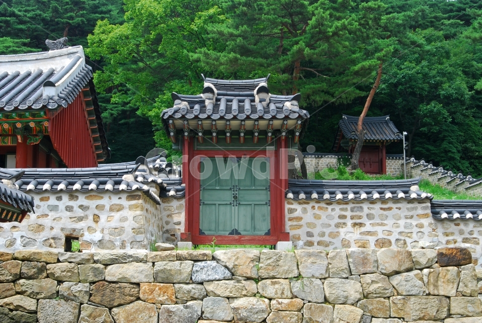 한옥,남한산성,행궁,기와집,궁,궁궐,담,담장,돌담,전통,한국,한국전통,문,대문,건축,고건축,전통건축,숲,자연,한국전통,한국문화,korean traditional,korean culture,랜드마크,landmark,tourist attraction,한국랜드마크,한국관광지,한국명소,korea landmark,korea tourist attraction,건축물,건물외관,exterior,building,structure,architecture,construction
