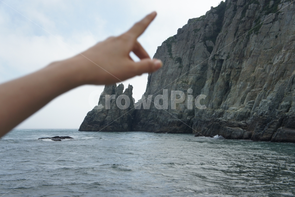 여행,휴가,바다,설렘,여행사진,여행의즐거움,즐거움,홀가분,일상탈출,바다사진,휴가중,자연,풍경,nature,landscape,사람,인물,인간,human,person,신체일부,몸,body,cliff,낭떠러지,outdoors,옥외