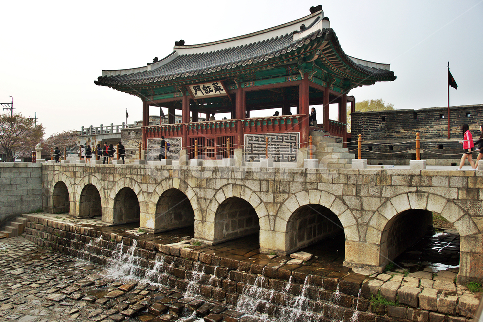 화홍문,수문,북수문,누각,화홍관창,문루,수원화성,화성,조선시대,유네스코세계문화유산,정조,한국전통,한국문화,korean traditional,korean culture,건축물,건물외관,exterior,building,structure,architecture,construction
