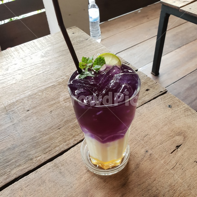 beverage,마실것,drink,violet,purple,butterflypea,버터플라이피,herb,허브,라임,lime,wood