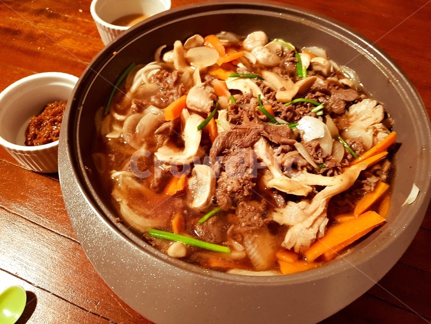 버섯불고기,불고기,음식,국물,냄비