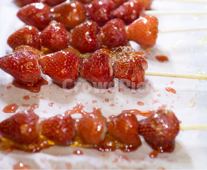 red,dessert,fruit,snack,strawberry,Tanghulu,food