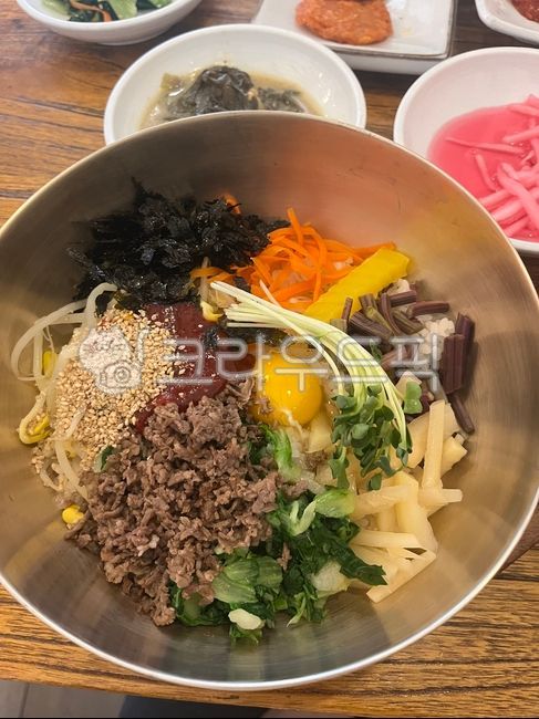 비빔밥,전주비빔밥,한국음식,전통음식,채식,bibimbap,koreanfood,vegenfood,traditionalfood,jeonju
