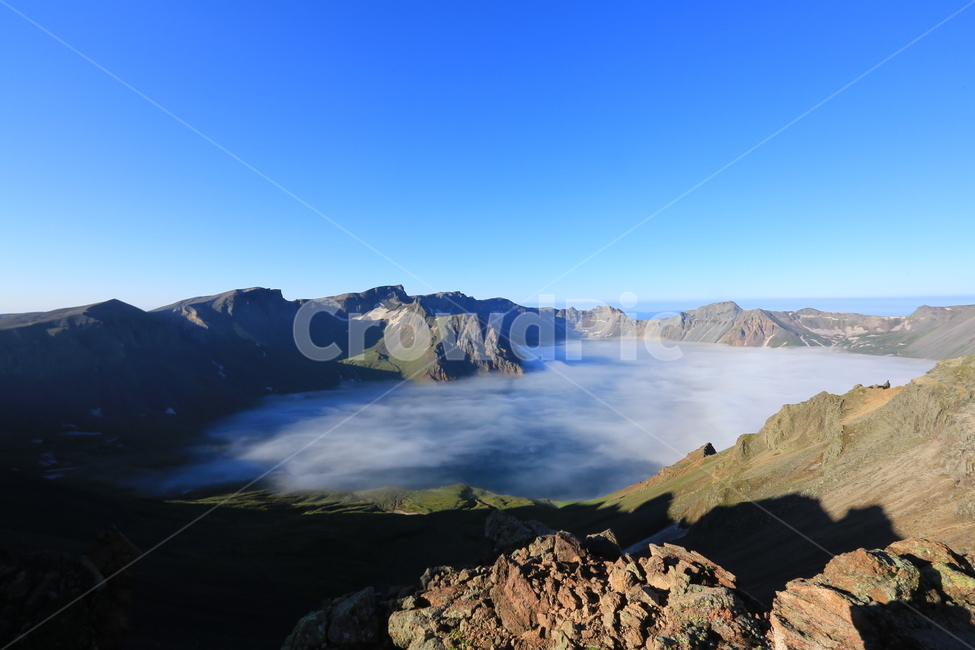 mountain,산,mountainrange,산맥,nature,자연,outdoors,옥외,slope,경사,백두산,천지,백록담,하늘,날씨,자연,풍경,nature,landscape