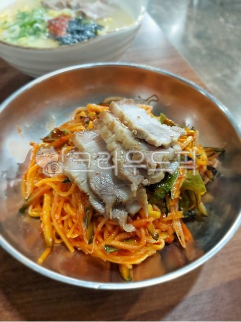 고기국수,제주음식,제주도음식,비빔고기국수,비빔국수,면류,제주도,국수,비빔면,제주고기국수,수육,지역음식,한국음식,한식,food,noodles,dishes,meal,foodreserves,koreanfood,koreandishes