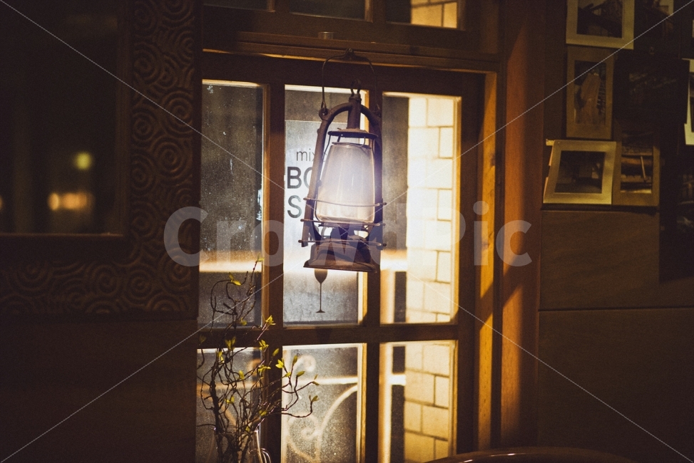 감성사진,커피,coffee,cafe,외로움,쓸쓸함,불빛,등불,분위기,기다림,그리움,희망,아름다움,인테리어,실내디자인,interior design,감성,sensible,feeling