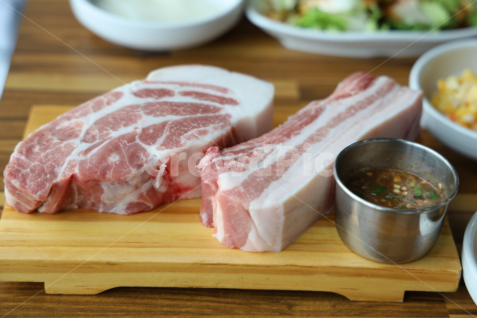 삼겹살,흑돼지,돼지고기,맛집,식당,고기,음식,식사,외식,음식,식재료,요리,food,cook,meal,dishes,food reserves,육류,고기,meat