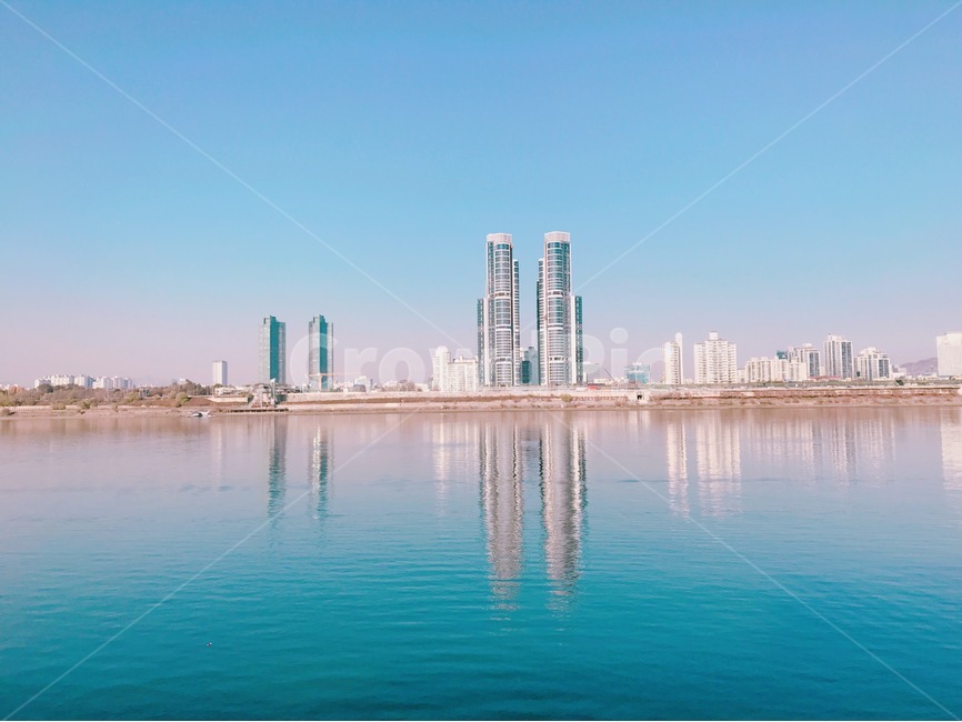 하늘,강,한강,타워,하늘색,도시,풍경,city,landscape,한국도시풍경,한국도시경관,korea cityscape,high rise,고층 건물,building,건물,town,urban,어반,시티