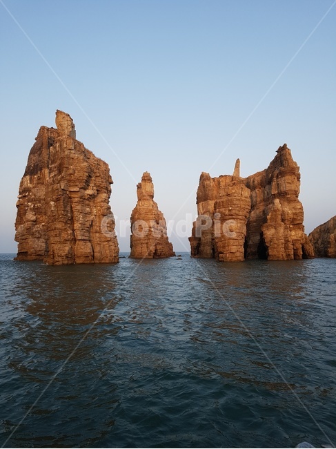 nature,자연,섬,백령도,바다,island,outdoors,옥외,cliff,promontory,곶,낭떠러지,바위,rock,자연,풍경,nature,landscape