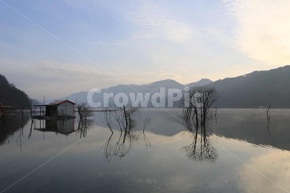저수지,안개,새벽,물안개,괴산,문광저수지,반영,풍경,낚시터,자연,풍경,nature,landscape,한국자연풍경,한국자연경관,korea nature landscape,outdoors,옥외