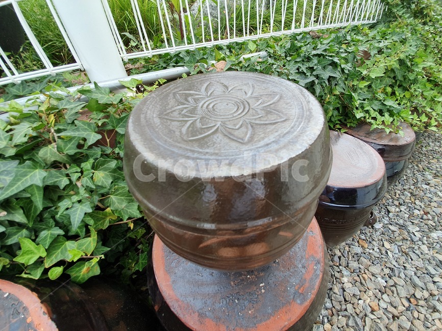 항아리,도자기,장독대,pot,ceramics,jar,전통,된장,고추장,간장,시골,시골집,사물,물건,오브젝트,thing,object,matter
