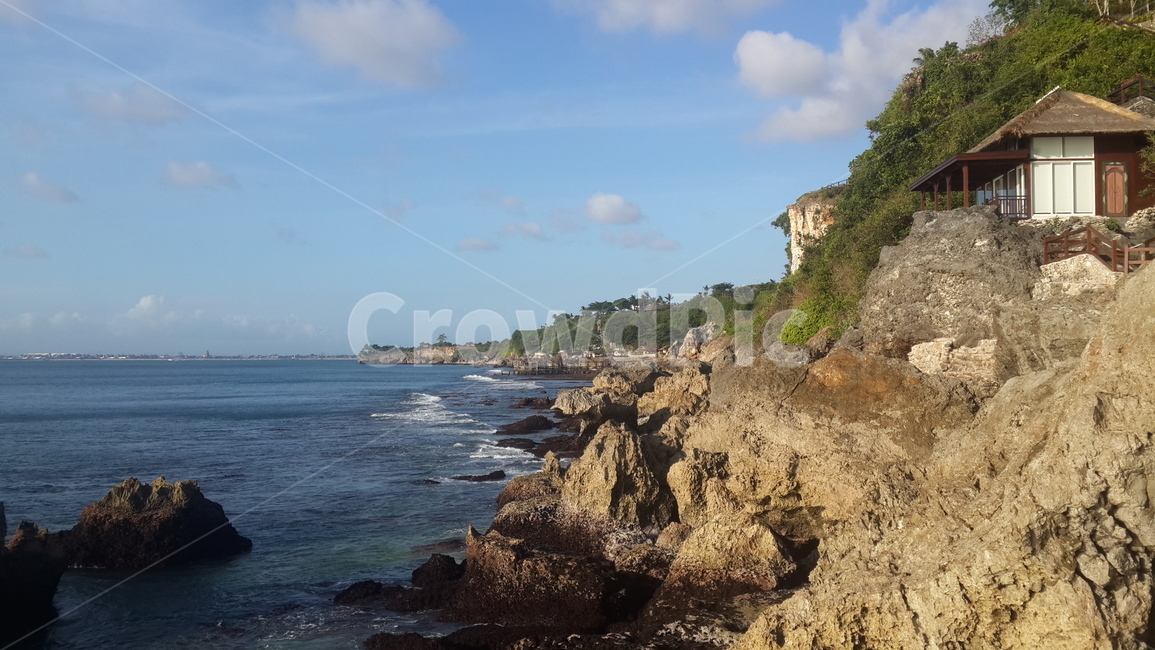 인도네시아,발리,쿠부,쿠부해변,쿠부비치,해변,비치,indonesia,bali,하늘,푸른하늘,파란하늘,바다,푸른바다,자연,대양,sky,bluesky,sea,ocean,beach,cliff,낭떠러지,해변,바다,beach,sea,세계자연풍경,해외자연풍경,외국자연풍경,world nature landscape