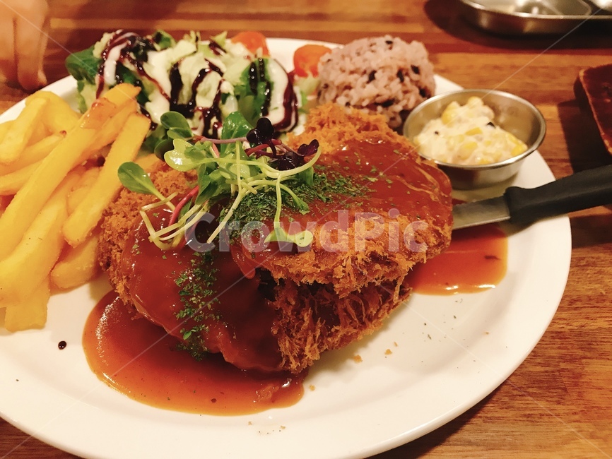 돈까스,음식,양식,포크커틀릿,맛있는음식,감자튀김