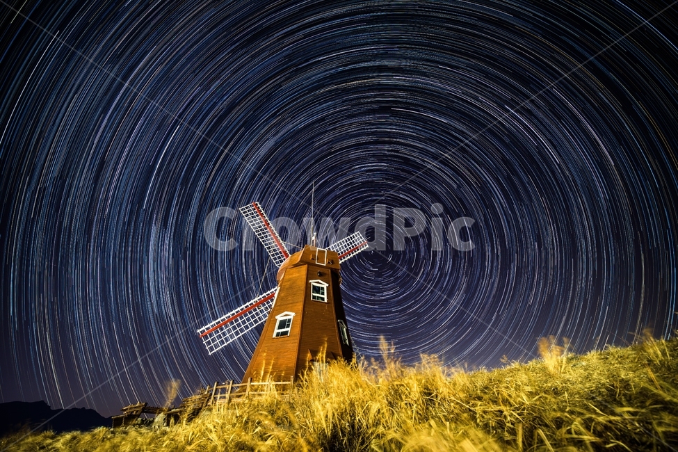 일주운동,별의일주운동,별궤적,바람의언덕,풍차,별,야경,밤,풍경,nightscape,night,landscape,건축물,건물외관,exterior,building,structure,architecture,construction