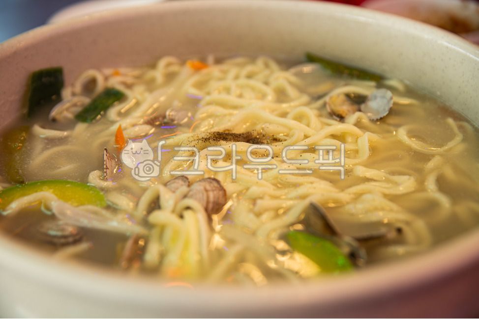 조개,호박,시원한,맑은,바지락칼국수,한국전통음식,칼국수,shellfish,pumpkin,cool,sunny,clamkalguksu,koreantraditionalfood,kalguksu,choppednoodles