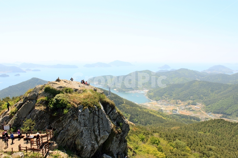 미륵산,정상,섬,바다,남해,island,산,녹음,beauty,landscape,landmark,풍경,시내,감성,자연,풍경,nature,landscape,사람들,대중,군중,other people,crowd,outdoors,옥외,cliff,낭떠러지