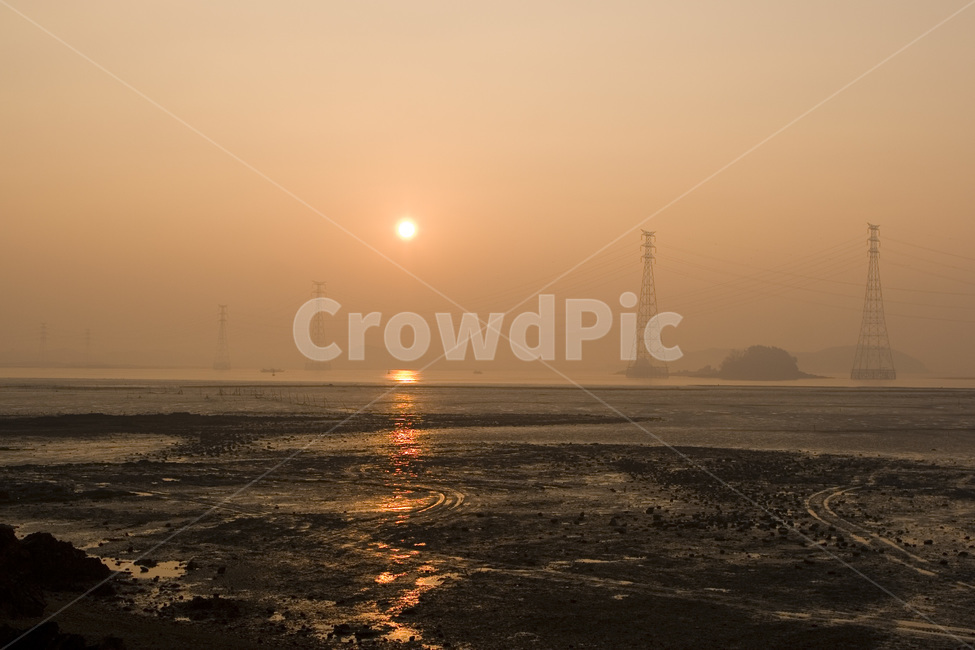 갯벌,mudflat,일몰,서해안,sunset,해안가,sea,아름다운,빨강,자연,nature,풍경,햇살,햇빛,태양,sun,sunlight,landscape,view,배경,경치,해질녁,장엄한,석양,노을,붉은노을,불타는,황혼,땅거미