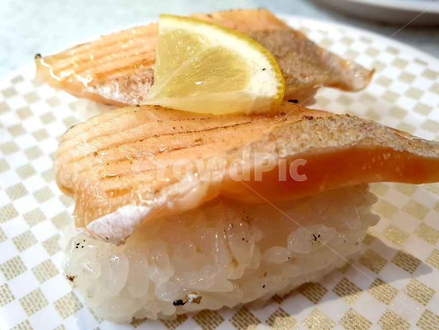 스시,일식,연어,일본음식,food,meal,식사,저녁,레몬,salmon,훈제면어스시