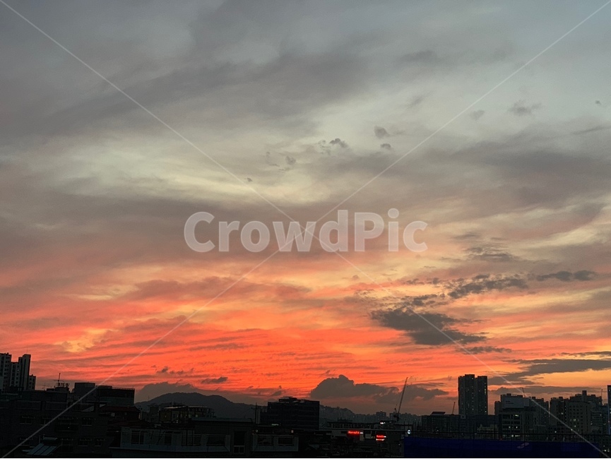빛,하늘배경,light,cloud,sky,하늘,구름,구름사이,노을,붉은하늘,붉은노을,붉은구름,sun,sunset,감성사진