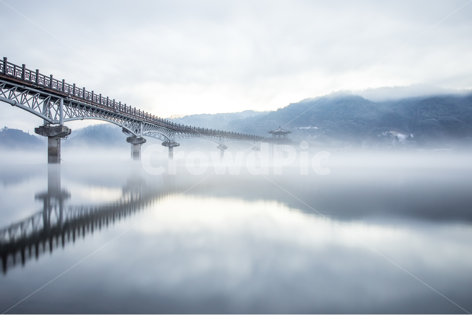 월영교,wolyeonggyo,관광지,touristdestination,야경,nightview,풍경,scenery,반영,빛,light,reflection,분수,fountain