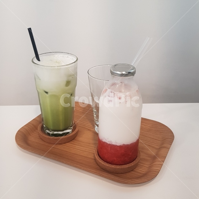 카페,말차,생딸기우유,디저트,간식