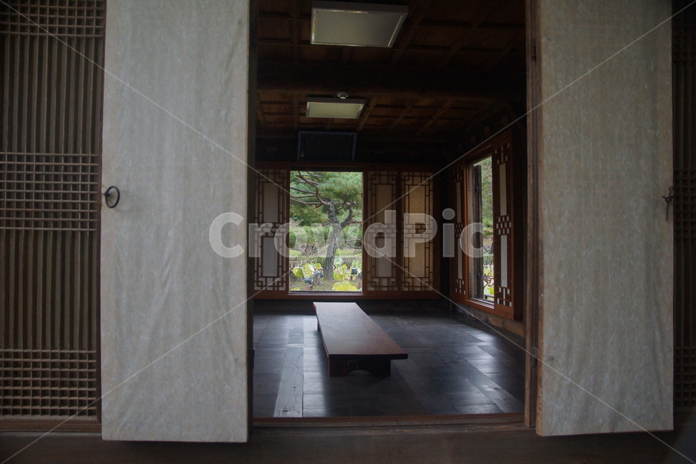 flooring,floor,바닥,wood,나무,gangneung,강릉,선교장,sungyojang,자,pavilion,gazebo,summerhouse,building,한국전통,한국문화,korean traditional,korean culture,건축물,건물외관,exterior,building,structure,architecture,construction