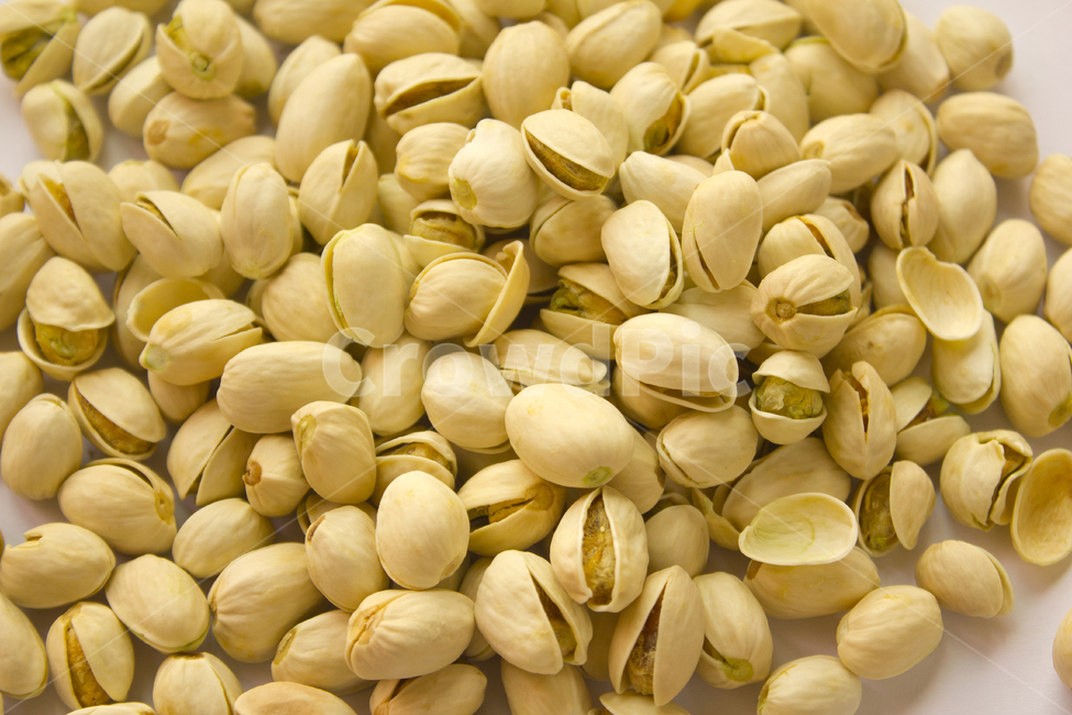 close up,pistachio,Nukki,top view,skin,health,white background,dry,many,nut,top angle,food,Stiff,nuts,pulse,super food,Many,bean