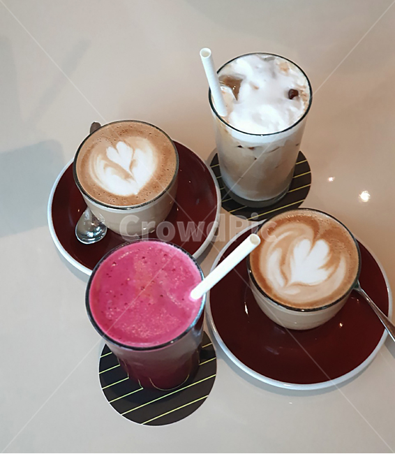 latte,라떼,cup,컵,coffee,커피,drink,cafe,cafelatte,caffeine,fresh,delicious,cool,hot,카페,카페라떼,카페인,상큼한,라떼아트,latteart,커피,카페,coffee,cafe
