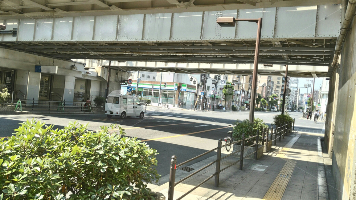 역,전철,역주변,도로,자동차