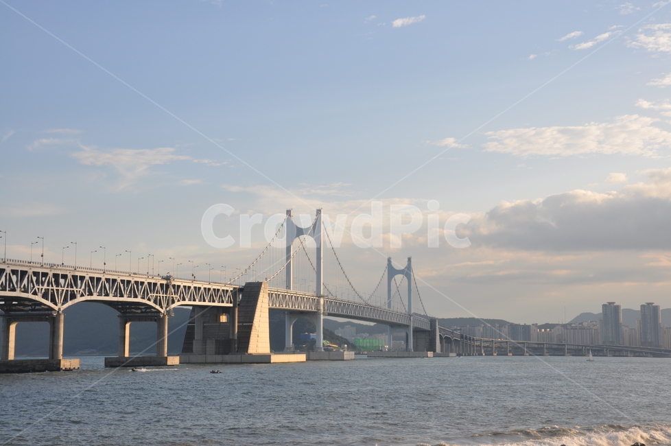 광안대교,바다,하늘,바다위,해안,건축물,건물외관,exterior,building,structure,architecture,construction