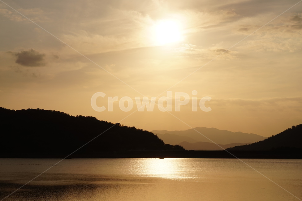 호수,lake,노을,sun,mountain,자연,풍경,nature,landscape,실루엣,그림자,silhouette,shadow,flare,플레어,light,빛,sunlight,햇빛,outdoors,옥외