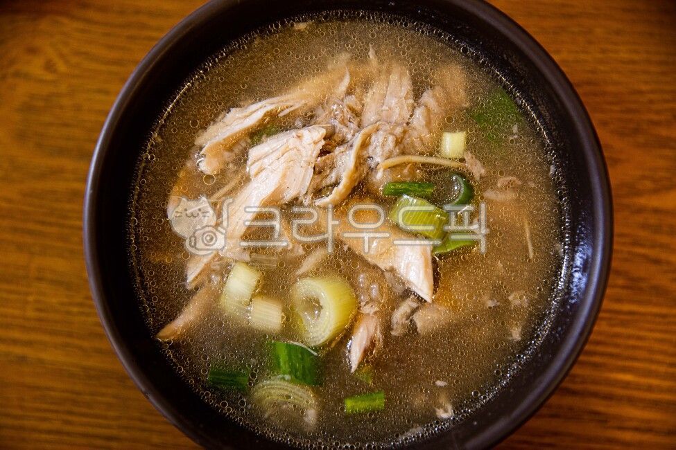 뚝배기그릇,닭고기,파,끓인,닭개장,한국전통음식,earthenpot,chicken,greenonion,boiledchicken,spicychickensoup,traditionalkoreanfood