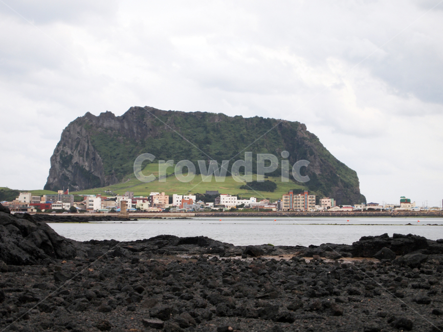 우도전경,제주도,제주바다,바다전경,성산리,성산리바다,섬,성산읍,자연,풍경,nature,landscape,한국자연풍경,한국자연경관,korea nature landscape,제주도,jeju,jeju island,outdoors,옥외,land,땅,ocean,대양,water,물,sea,바다,shoreline,해안선,promontory,곶
