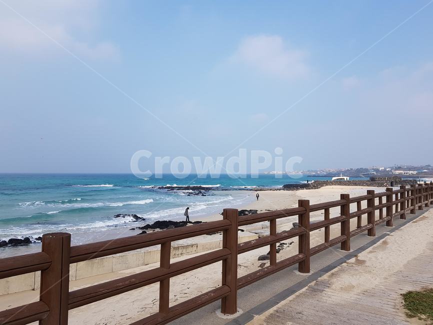 제주도,바다,곽지과물,해변,파도,모래사장,자연,풍경,nature,landscape,한국자연풍경,한국자연경관,korea nature landscape,해변,바다,beach,sea,제주도,jeju,jeju island,railing,난간,banister,handrail
