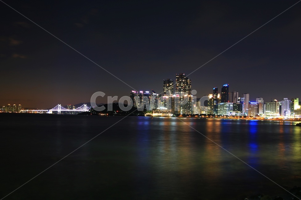 water,물,town,도시,city,시티,building,건물,metropolis,중심지,officebuilding,사무실건물,redsky,붉은하늘,nature,자연,dusk,황혼,sky,하늘,sunset,일몰,outdoors,옥외,부산,달맞이공원,광안대교,다리,마천루,마린시티,야경,광안대교야경