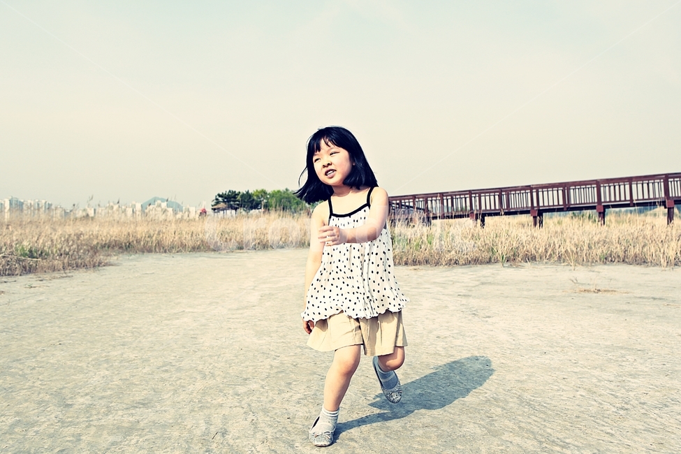 여자아이,아이,어린이,사람,풍경,자연,배경