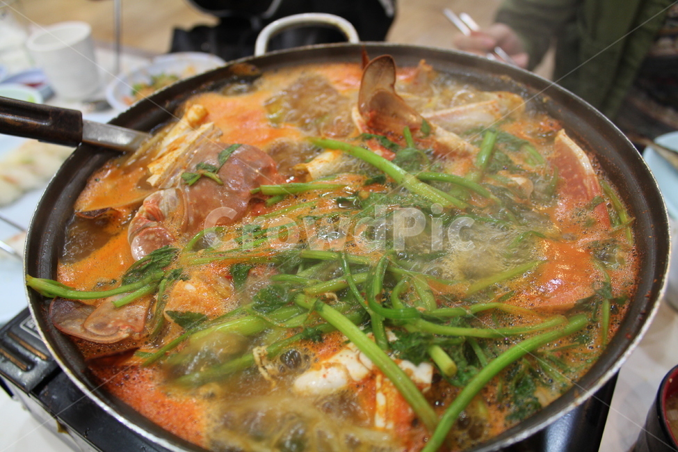 dish,요리,meal,식사,food,음식,stew,스튜,매운탕,탕,술안주,마무리,생선요리