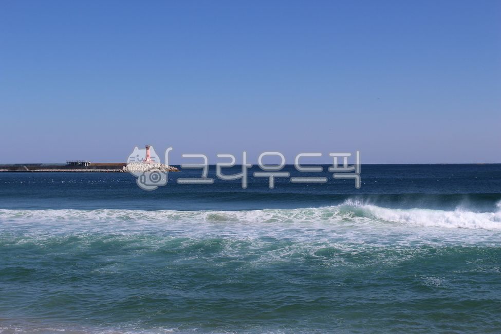 주문진,주문진바다,주문진해변,파도,바다,물,자연,sea,seawaves,water,nature,등대,수평선,하늘,해변,강릉,강릉바다