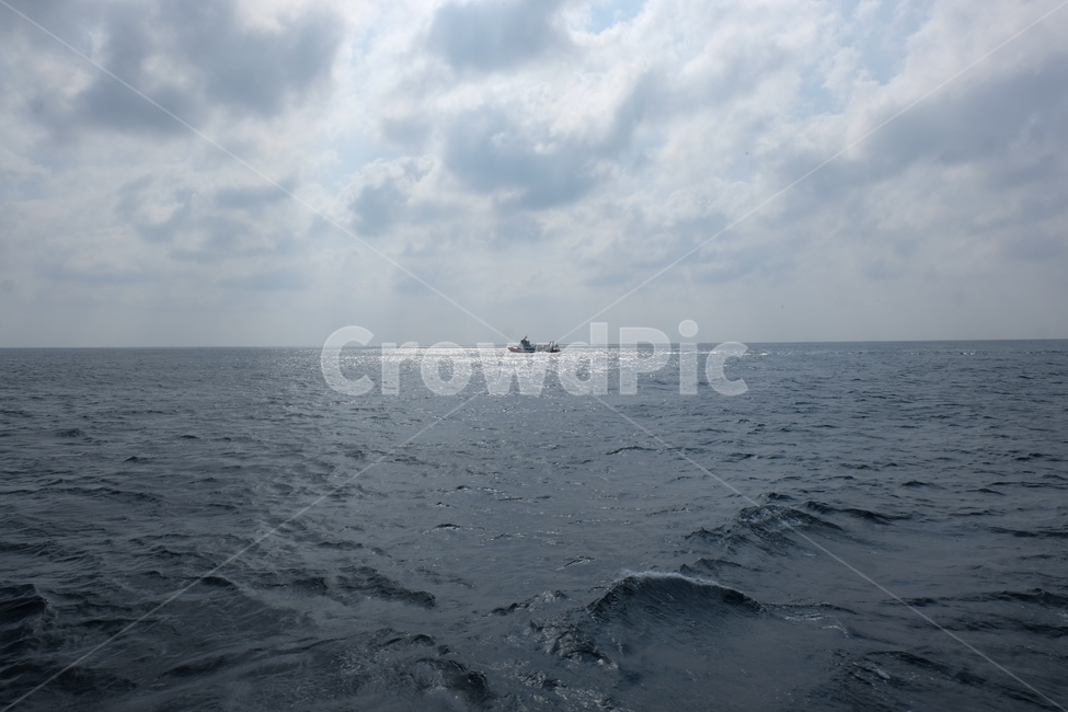 배,바다,하늘,sea,ocean,boat,ship,sky,자연,풍경,nature,landscape,교통,교통수단,traffic,transportation,outdoors,옥외